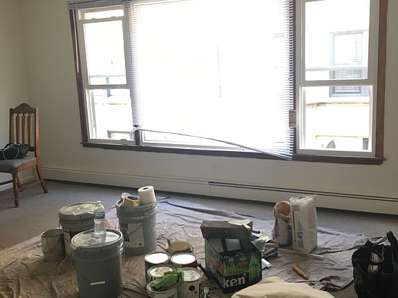 2nd image of 7518 N Winchester Ave APT 2E