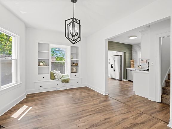 4th image of 1366 Lakewood Ave