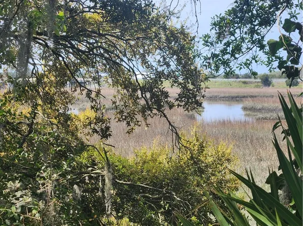 160 Glyndale Cir, Brunswick, GA 31520