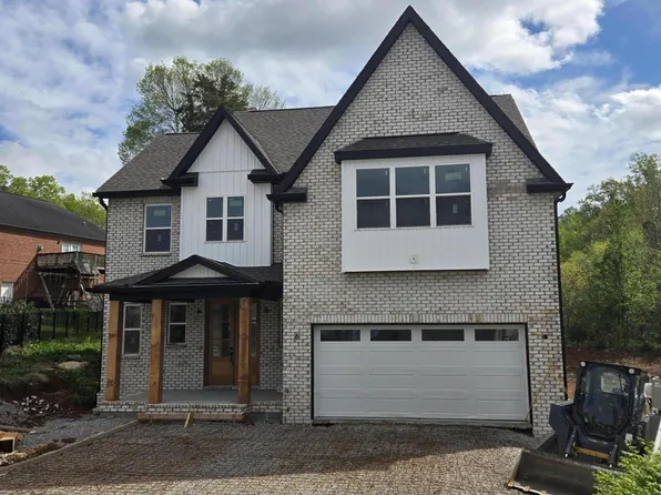 8004 Burges Fall Ln, Knoxville, TN 37931