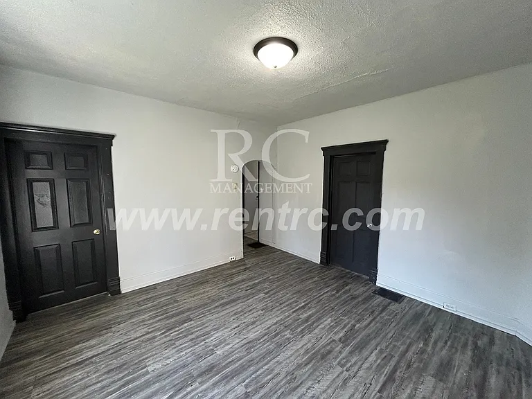 18 Indiana St — Photo 6