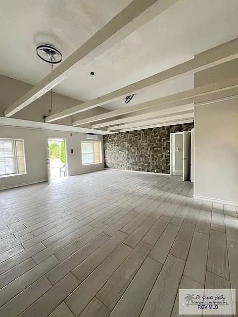 2 bed, 3.0 bath, 1688 sqft, $1,600 — Photo 2