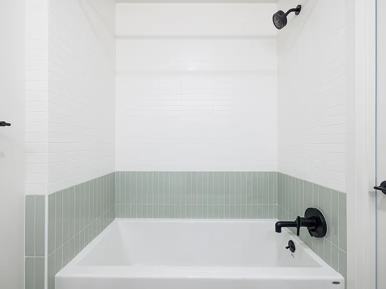 159 Boerum St #10D — Photo 10