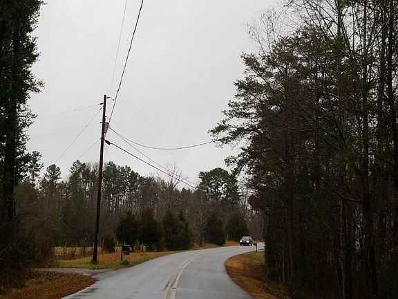 5th image of 735 Heads Ferry Rd
