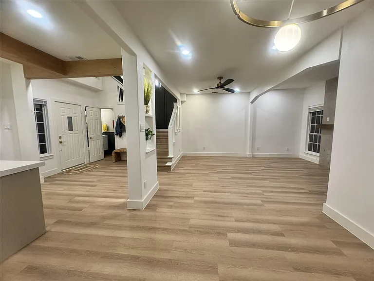 516 S Post Oak Ln #9 — Photo 10