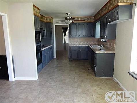 2nd image of 1857 Oldham Ln