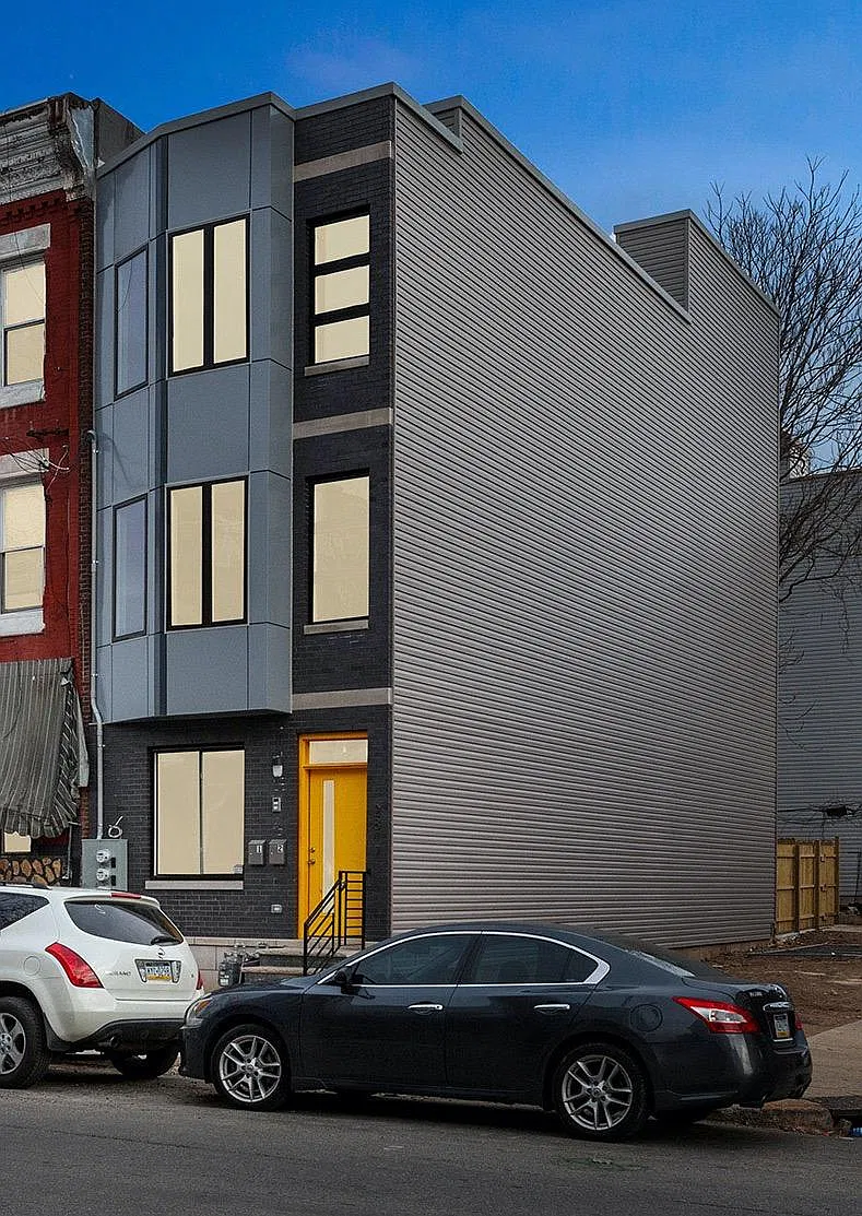 3 bed, 1400 sqft, $2,299 — Photo 1