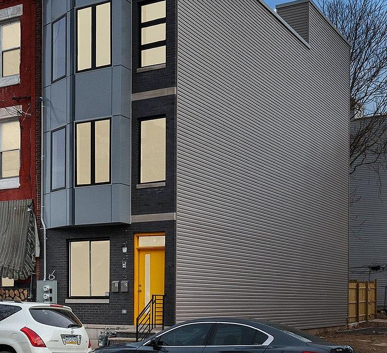 1st image of 2817 W Oxford St #1