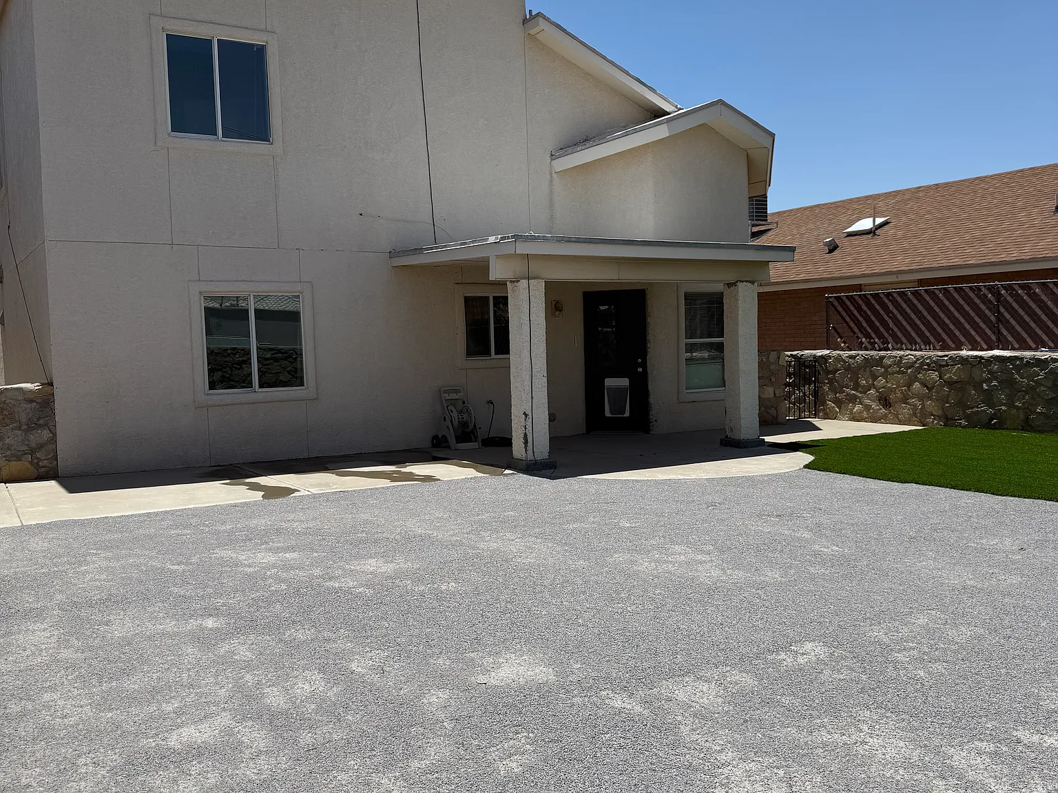 4 bed, 1415 sqft, $1,700 — Photo 2