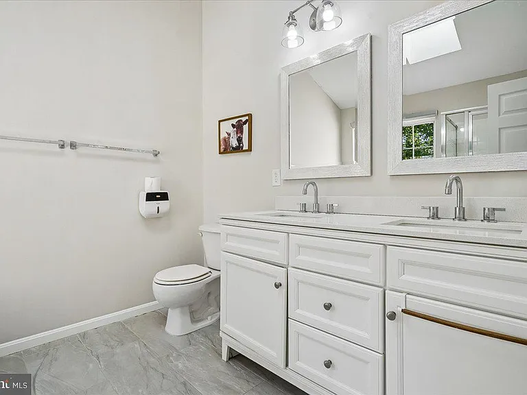 3802 Koval Ln — Photo 13
