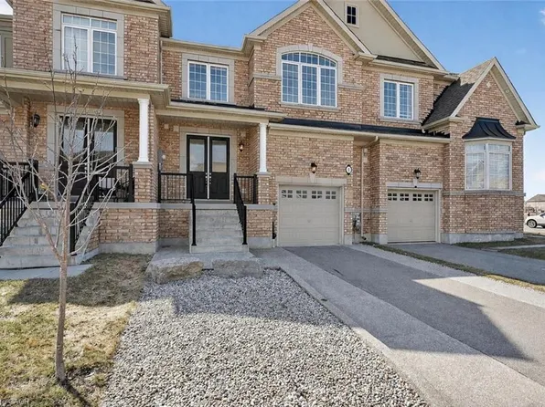 4 Beasley Grv, Hamilton, ON L9K 0J7