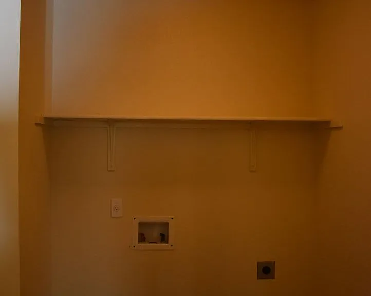 205 Coby Dr — Photo 10