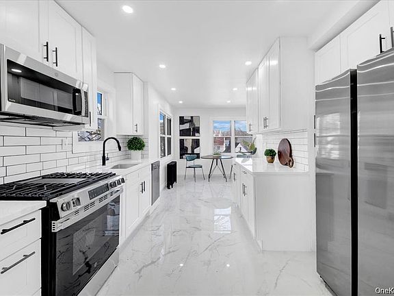 3rd image of 20 Mersereau Ave