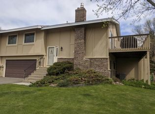 7102 Pontiac Cir, Chanhassen, MN 55317