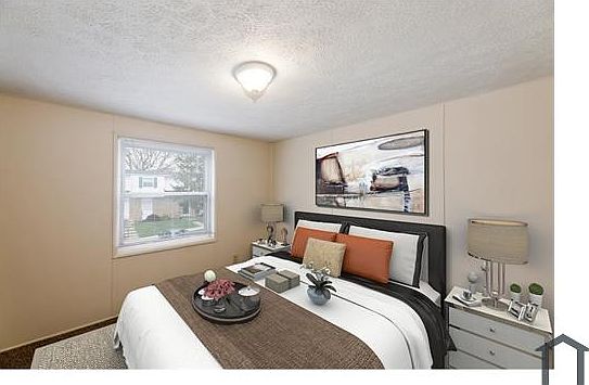 2nd image of 1081 Cumberland Dr #2