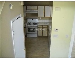 4th image of 1709 Comstock Dr