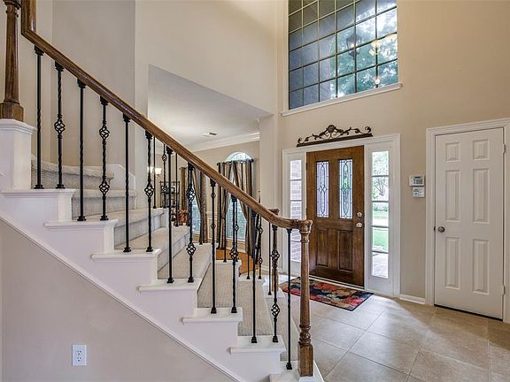 3rd image of 7910 Scenic Canyon Ln
