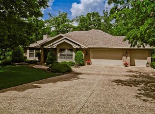 9 Milford Ln, Bella Vista, AR 72715