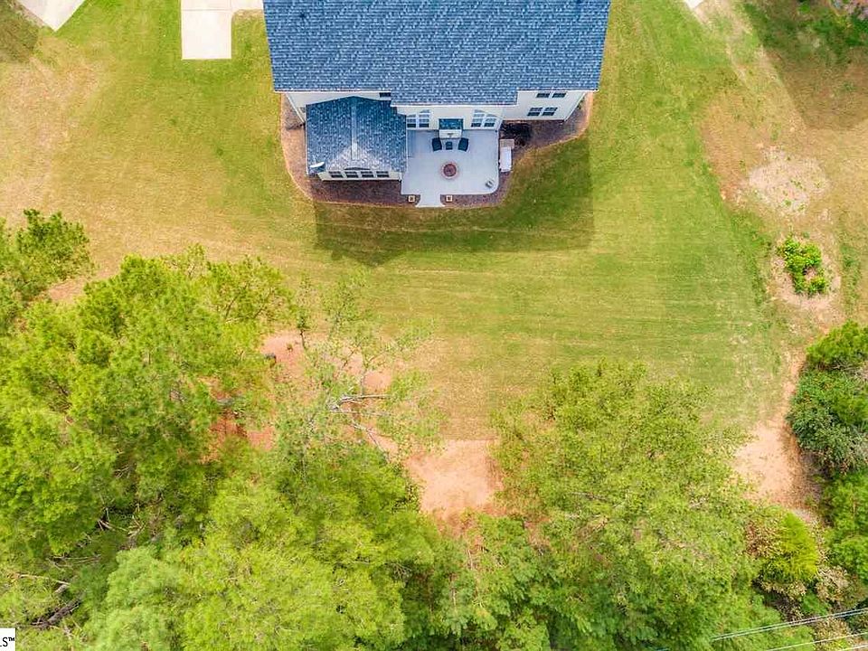 2nd image of 117 Creedmore Ln