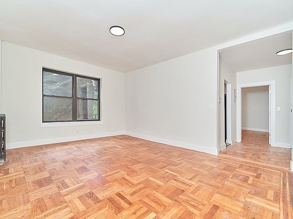 4th image of 56 Bennett Ave APT 2K