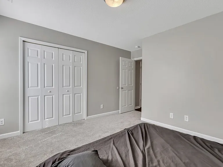 94 Lake Shore Blvd — Photo 12