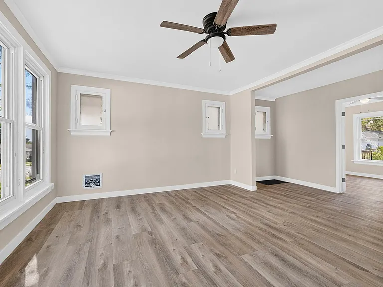 4323 Bingham Ave — Photo 6