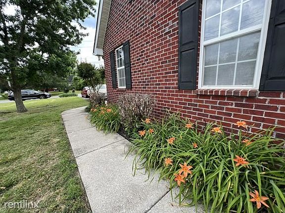 4th image of 835R Hammersmith Dr