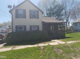 707 W. Homer, Freeport, IL 61032