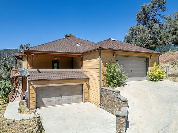3rd image of 1216 Leisure Ln