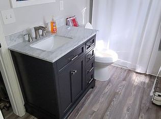 4762 N Sturgeon Rd, Midland, MI 48642