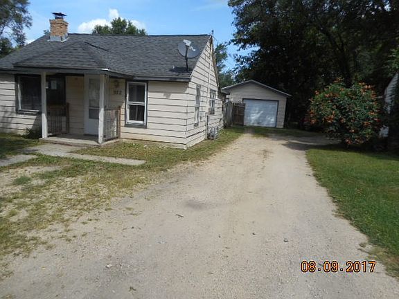 3rd image of 922 Anna Ave