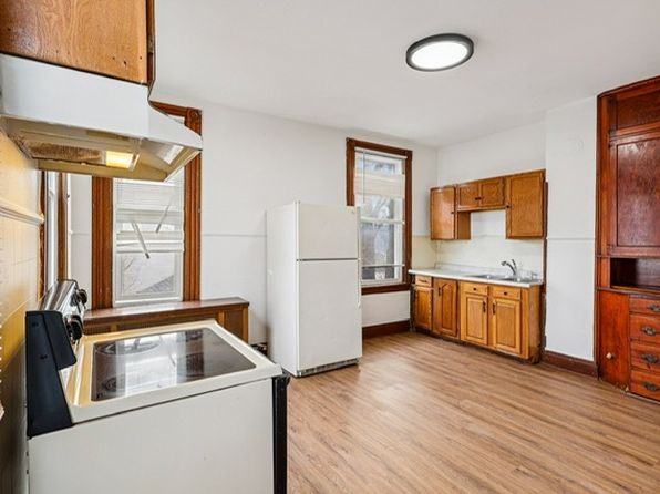 340 E 10th St APT 2
