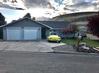 314 Sherlyn Dr, Selah, WA
