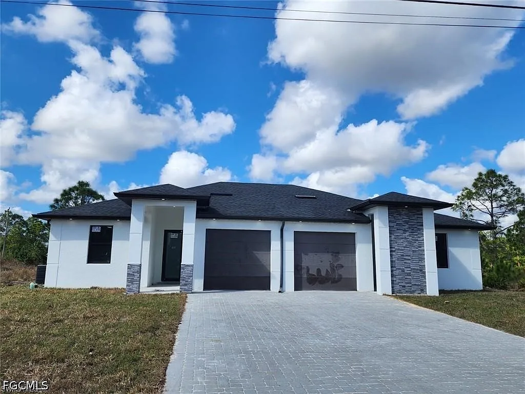 3 bed, 2.0 bath, 1200 sqft, $1,780 — Photo 1
