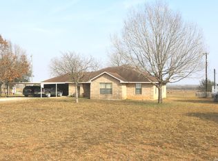 9404 Crow Ln, Adkins, TX 78101