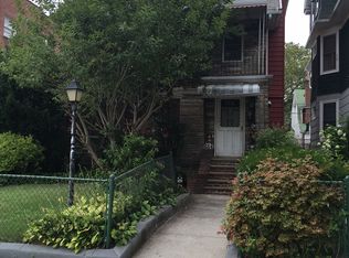 554 E 9th St, Brooklyn, NY