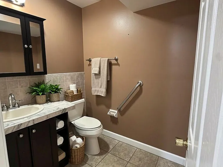 37 Flood Dr — Photo 12