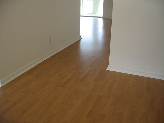 4th image of 3112 71st St W