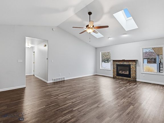 3rd image of 328 35th Ave NE