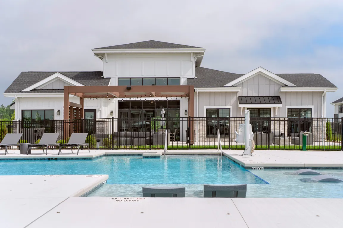 Seasons at Spring Street Resort-Style Pool