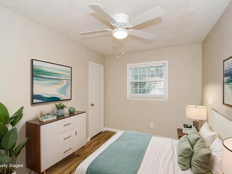6325 Wellington Way — Photo 12