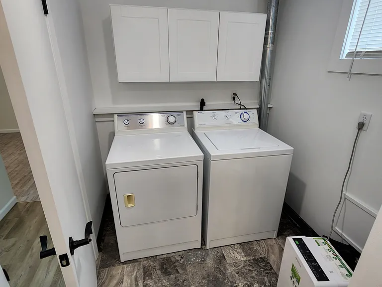 517 1st Ave S #3 — Photo 9