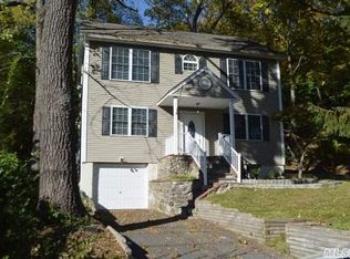 367 E Main St, Centerport, NY 11721
