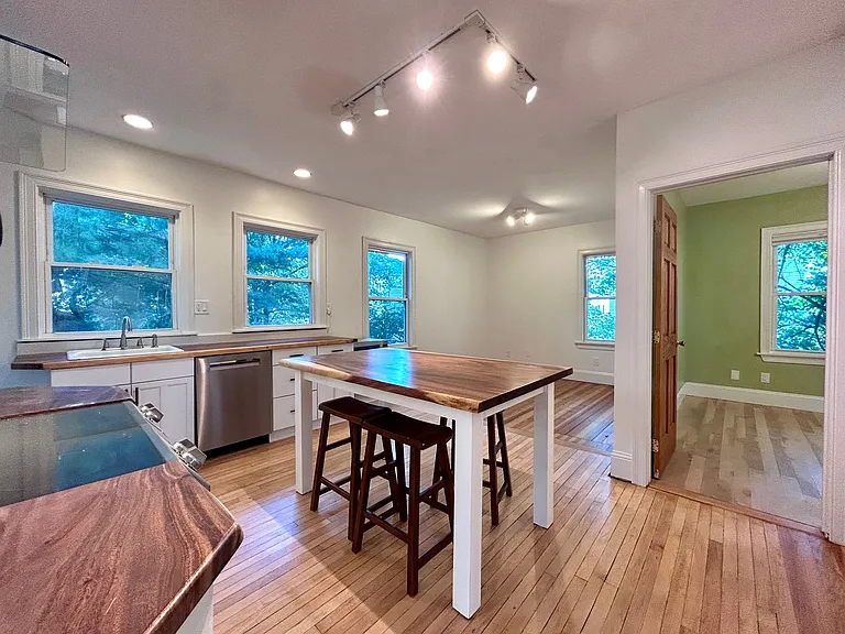 135 W Park St #2 — Photo 22