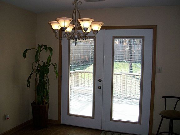 Dinning Room to Outside Deck