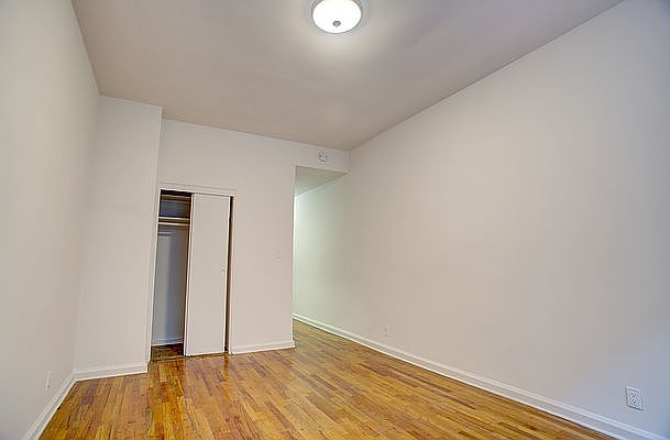 2nd image of 44 W 72nd St #5B