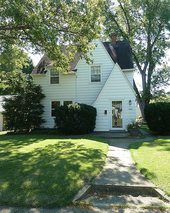 1st image of 1334 Altgeld St