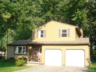 5521 Chateau Ln, Clay, NY, 13041