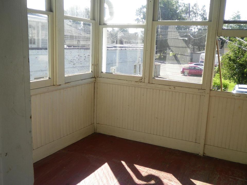 3 seasons porch