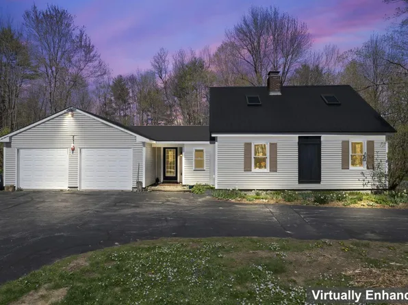 26 Country Club Road, Norway, ME 04268